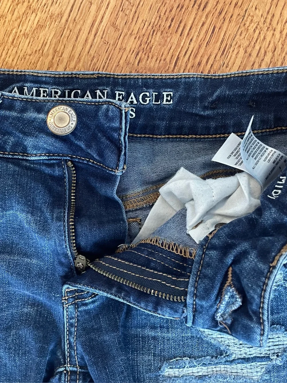 American Eagle Shortie Jean Shorts Women’s 4 Stretch Distressed Midi Daisy Dukes - Picture 3 of 16